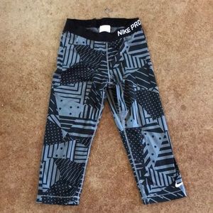 Nike pro workout capri legging